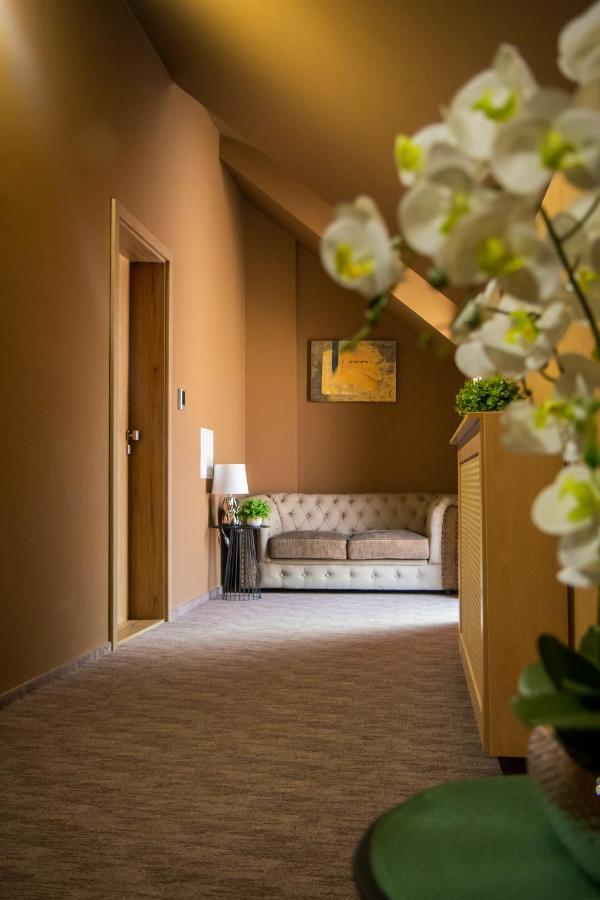 Veres Motel Veresegyház Eksteriør bilde